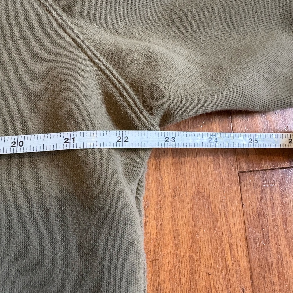 Women’s Carhartt Sweatshirt - Picture 9 of 10